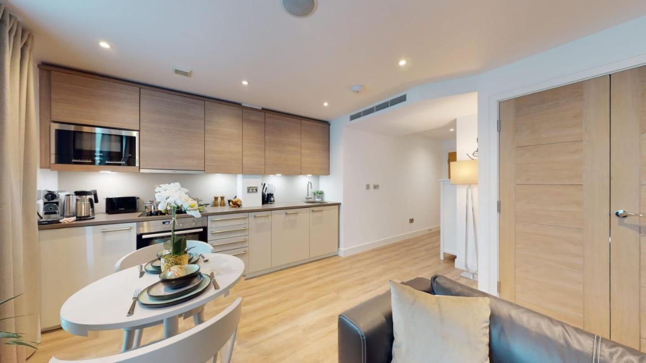 Executive Luxury One Bedroom In Vauxhall Лондон Экстерьер фото